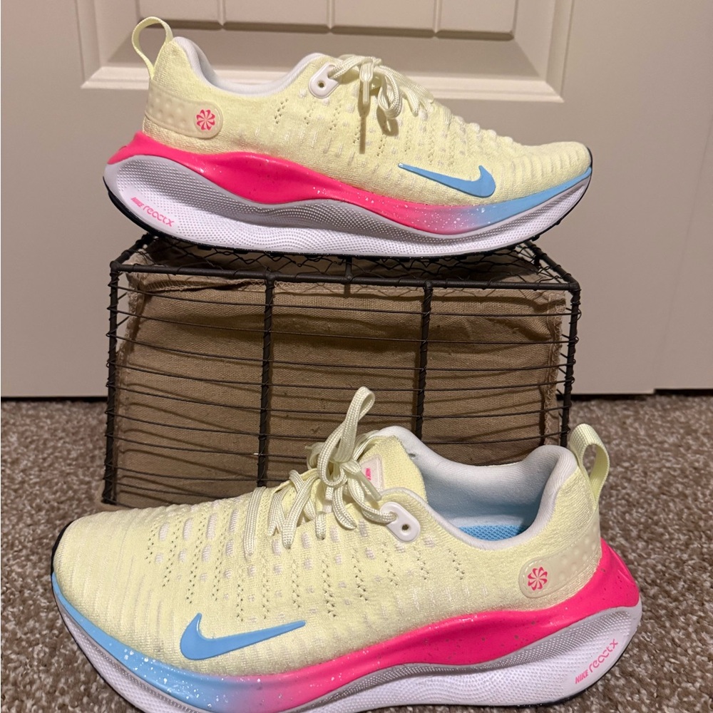 Nike Infinity Run Women's Yellow and Pink Athletic Shoes